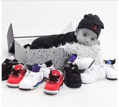 when do babies wear fake shoes|my baby is ready for shoes.